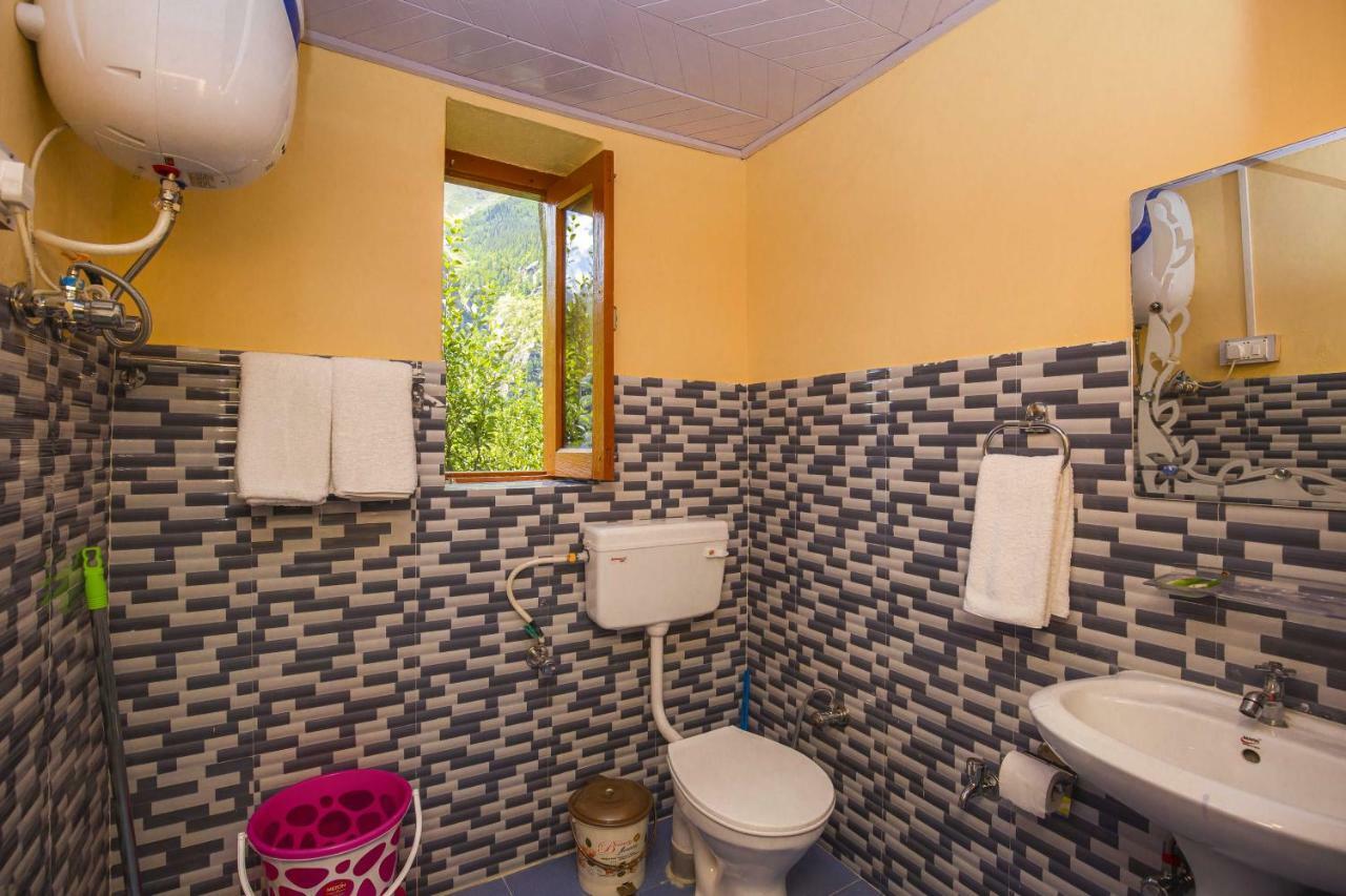 Zostel Homes Rakchham Saturang エクステリア 写真